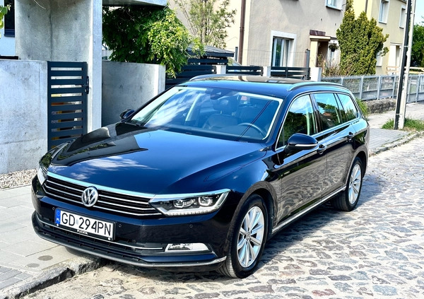 Volkswagen Passat cena 82500 przebieg: 108500, rok produkcji 2017 z Gdańsk małe 497